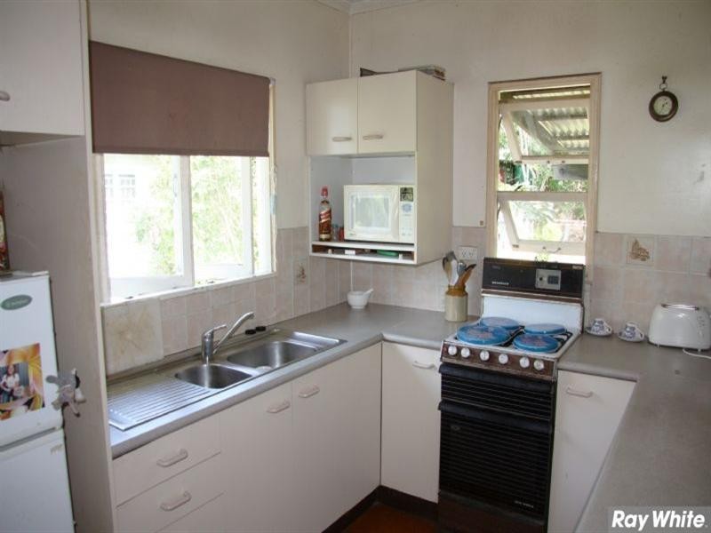 16 Hudson Avenue, Mitchelton QLD 4053