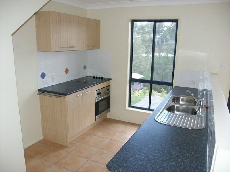 6 Woodmere Street, Ferny Hills QLD 4055