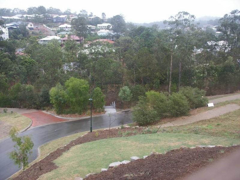 6 Woodmere Street, Ferny Hills QLD 4055