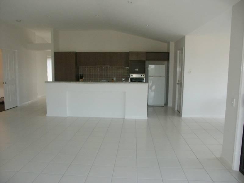 3 Tivoli Place, Ferny Grove QLD 4055