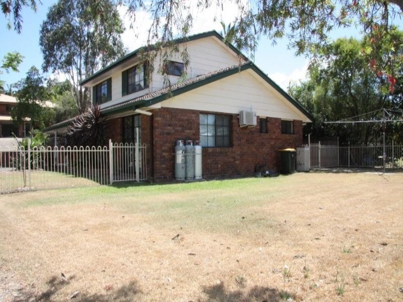 2 Lackeen Street, Everton Park QLD 4053