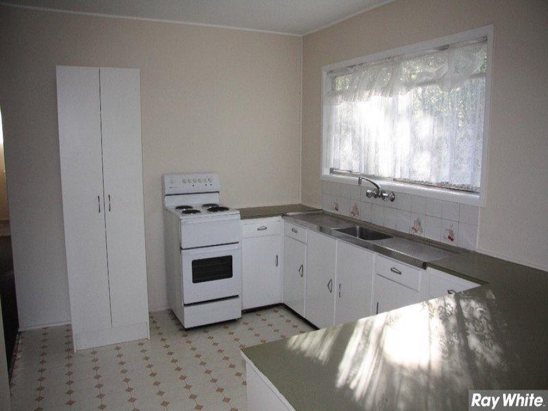 28 Cobbity Crescent, Arana Hills QLD 4054