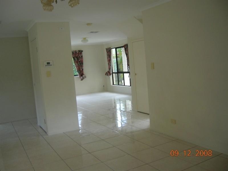 16 Stallone Circuit, Mcdowall QLD 4053