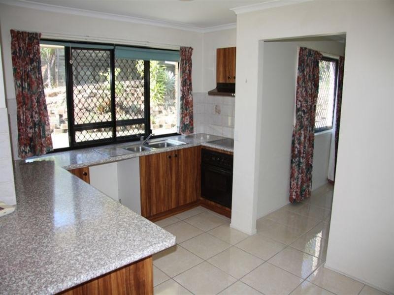 16 Stallone Circuit, Mcdowall QLD 4053