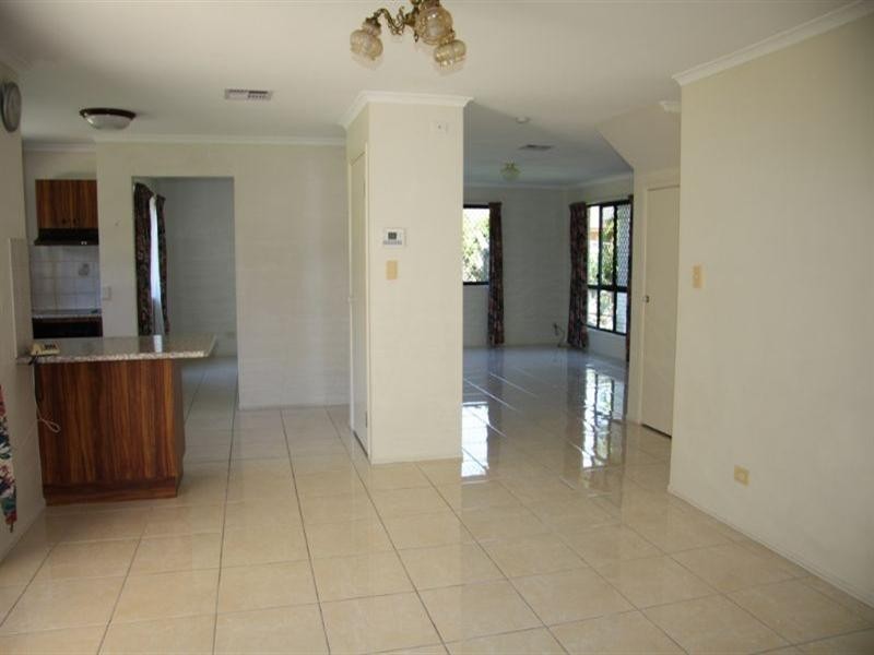 16 Stallone Circuit, Mcdowall QLD 4053