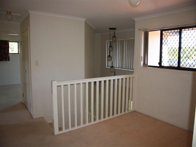 16 Stallone Circuit, Mcdowall QLD 4053