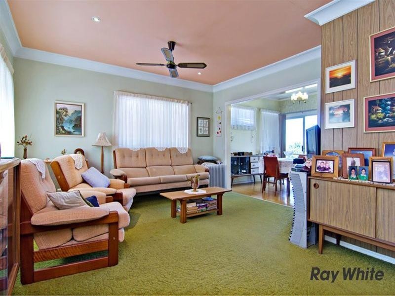 18 Deakin Street, Everton Park QLD 4053