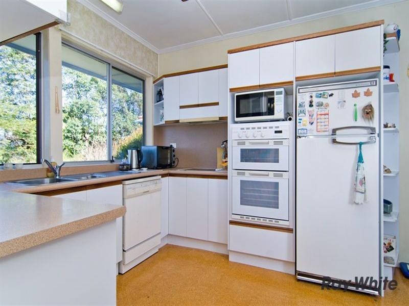 18 Deakin Street, Everton Park QLD 4053