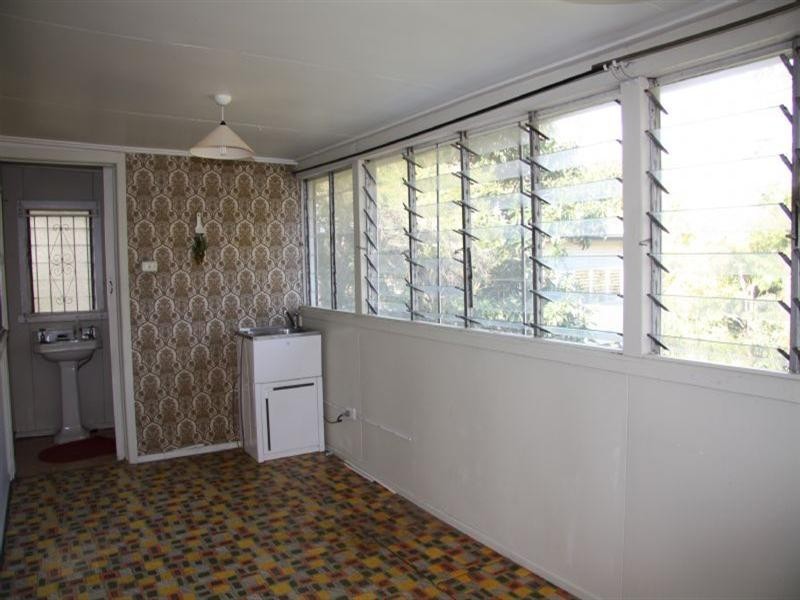 64 Gordon Parade, Everton Park QLD 4053