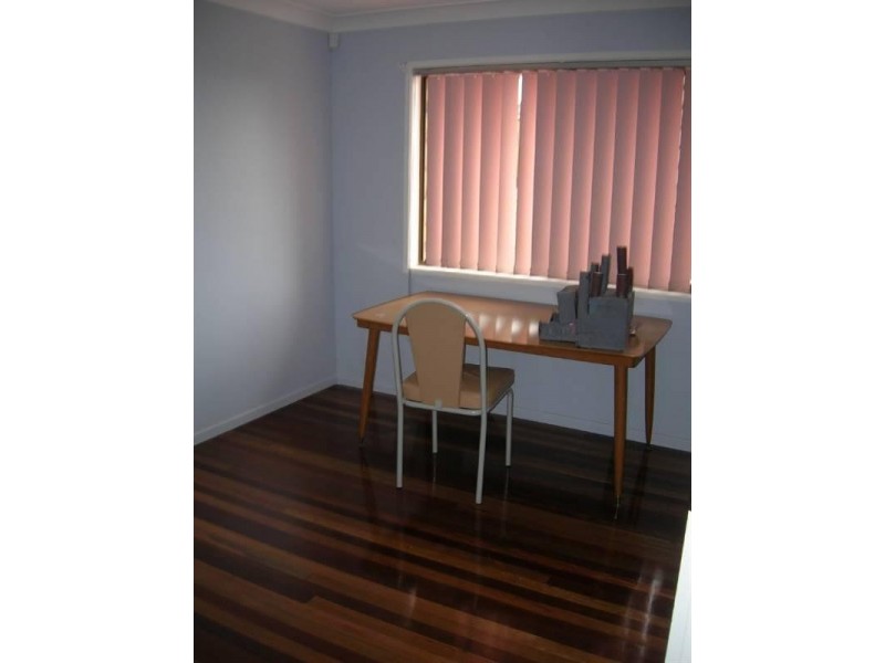 4 Hughes Street, Mcdowall QLD 4053