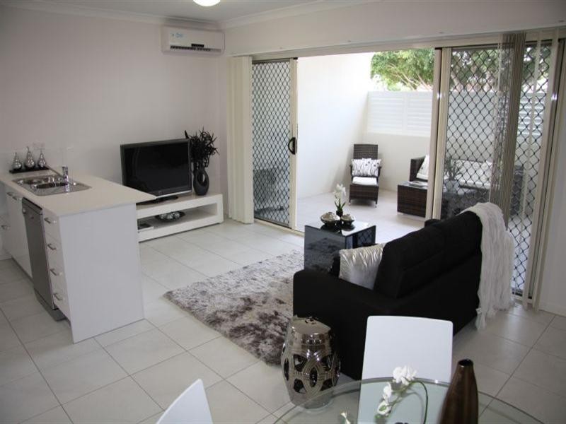 3 and4/3 Gamelin Crescent, Stafford QLD 4053