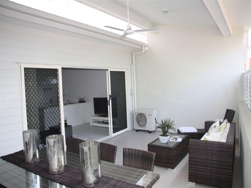 3 and4/3 Gamelin Crescent, Stafford QLD 4053