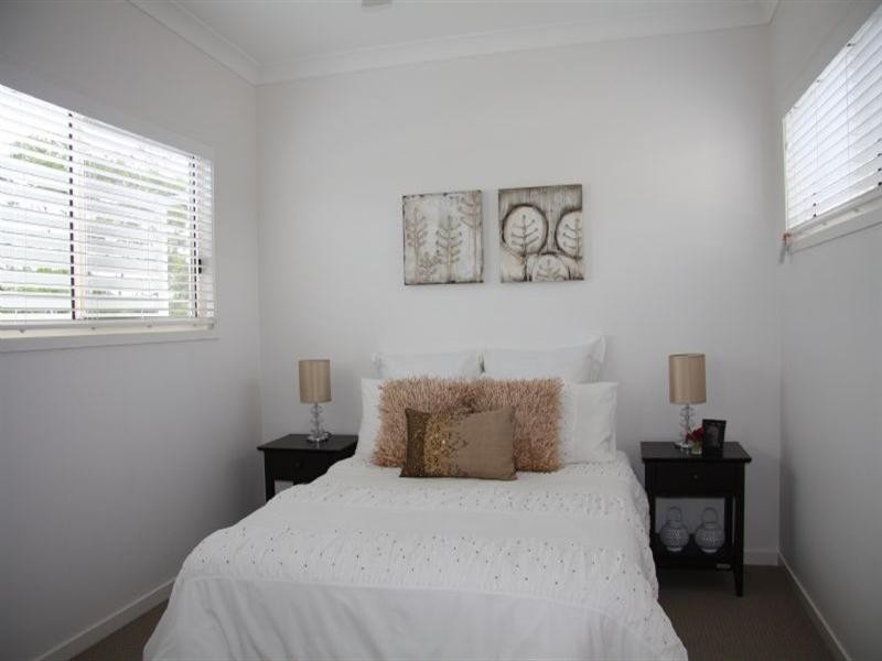 3 and4/3 Gamelin Crescent, Stafford QLD 4053
