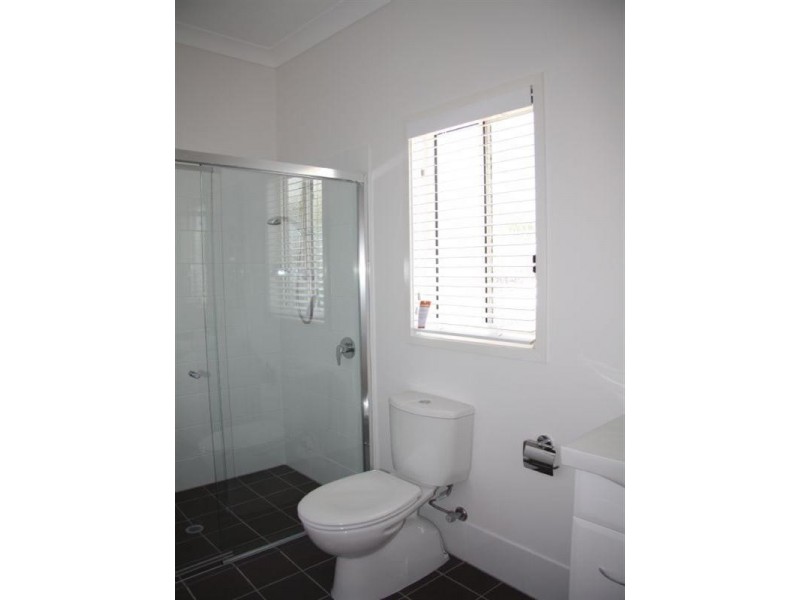 3 and4/3 Gamelin Crescent, Stafford QLD 4053