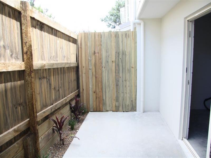 3 and4/3 Gamelin Crescent, Stafford QLD 4053