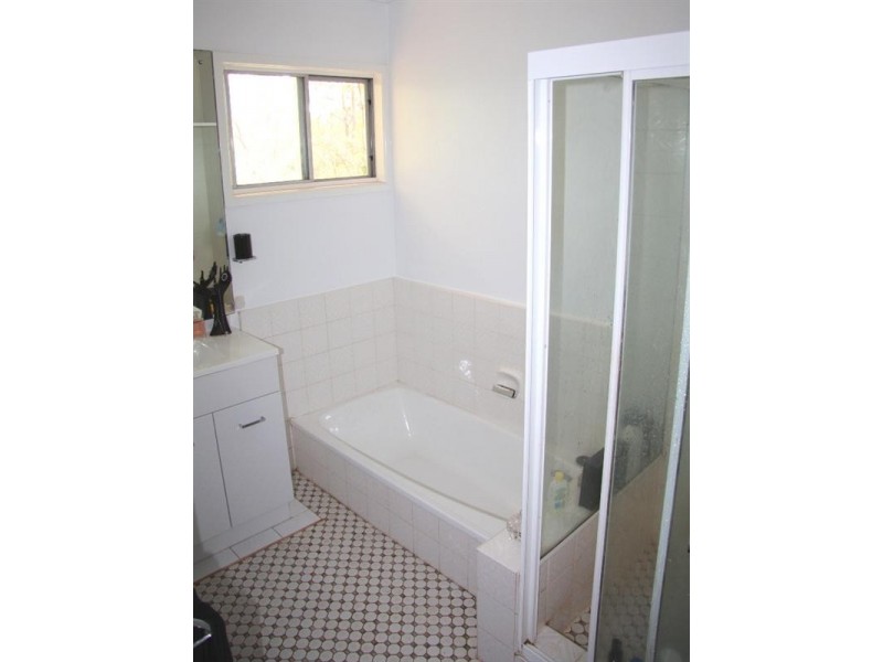 18 Irruka Crescent, Ferny Hills QLD 4055