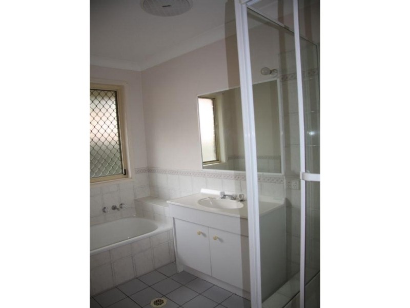 66 Hillenvale Avenue, Arana Hills QLD 4054