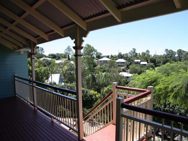 4 Larwood Place, Ferny Hills QLD 4055