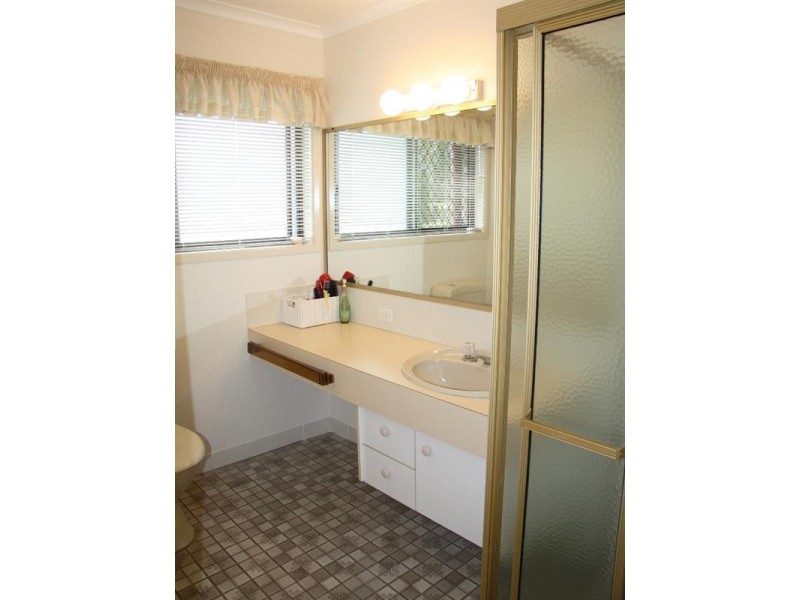 20 Gerry Street, Stafford Heights QLD 4053