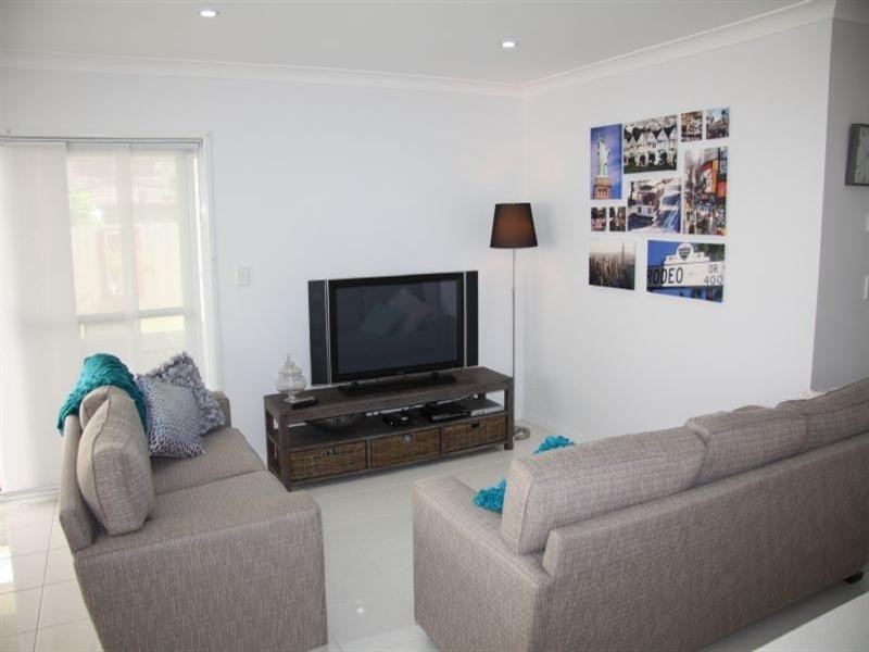 7 Hughes Street, Mcdowall QLD 4053