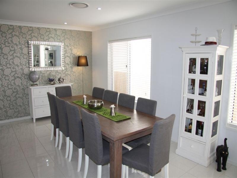 7 Hughes Street, Mcdowall QLD 4053