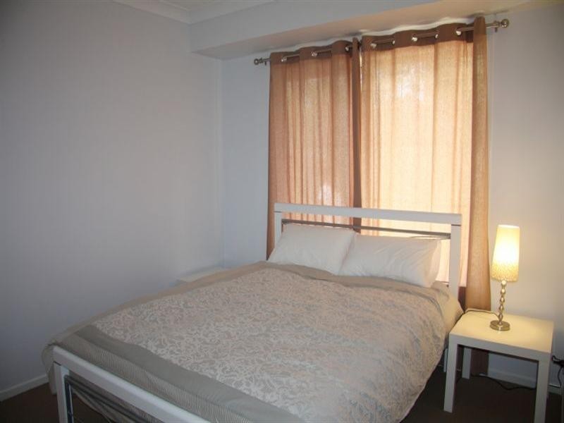 7 Hughes Street, Mcdowall QLD 4053