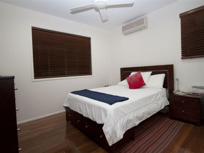 25 Stromlo Street, Everton Park QLD 4053