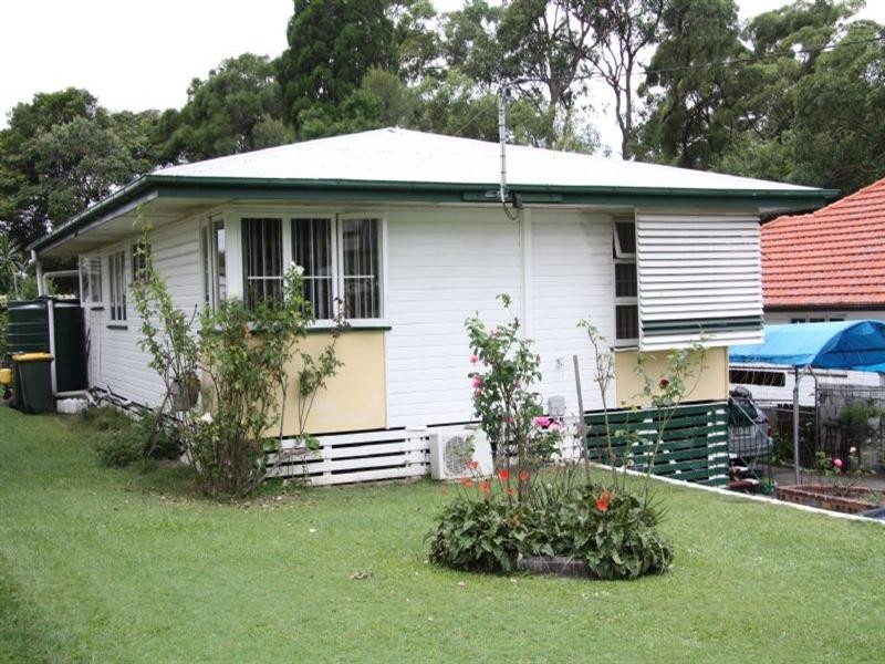 14 Normanton Street, Stafford Heights QLD 4053