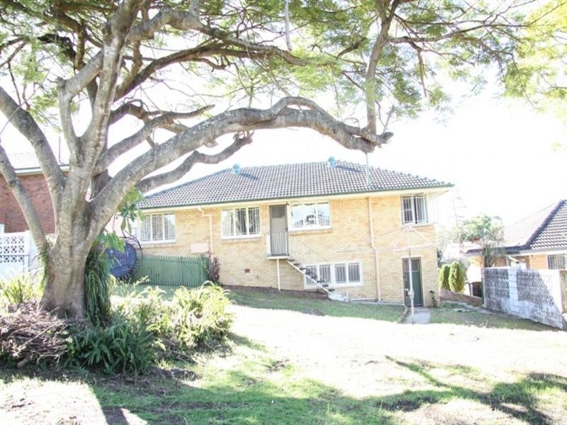 12 Caratel Street, Stafford Heights QLD 4053