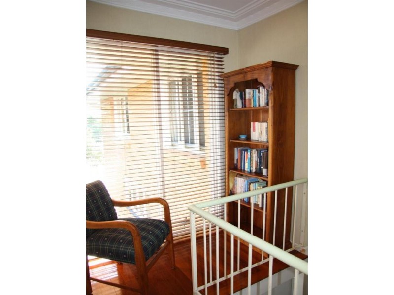 1 Gable Street, Stafford Heights QLD 4053