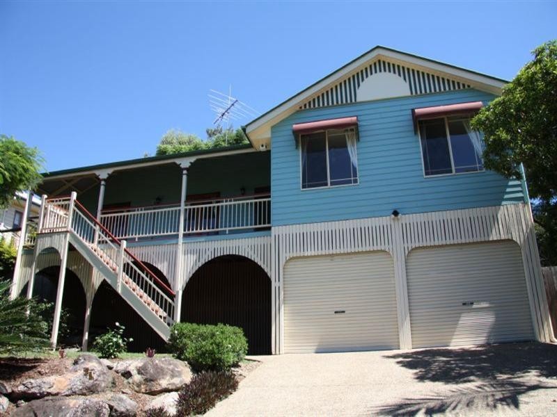 4 Larwood Place, Ferny Hills QLD 4055