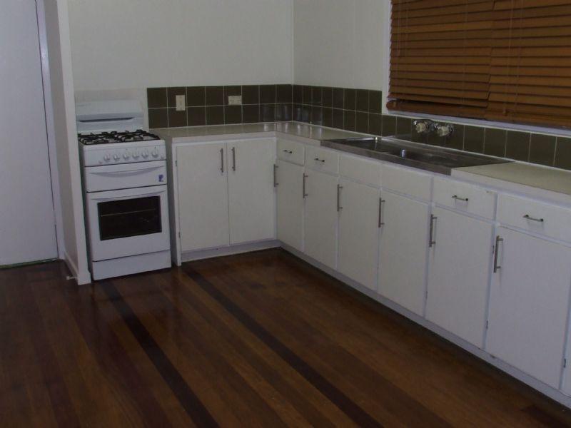 2/11 Bringelly Street, Arana Hills QLD 4054