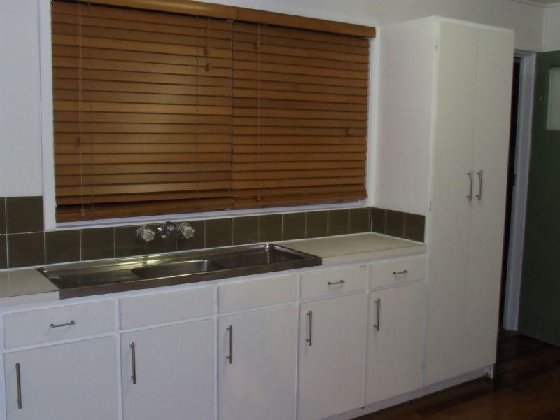 2/11 Bringelly Street, Arana Hills QLD 4054