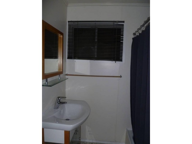 2/11 Bringelly Street, Arana Hills QLD 4054