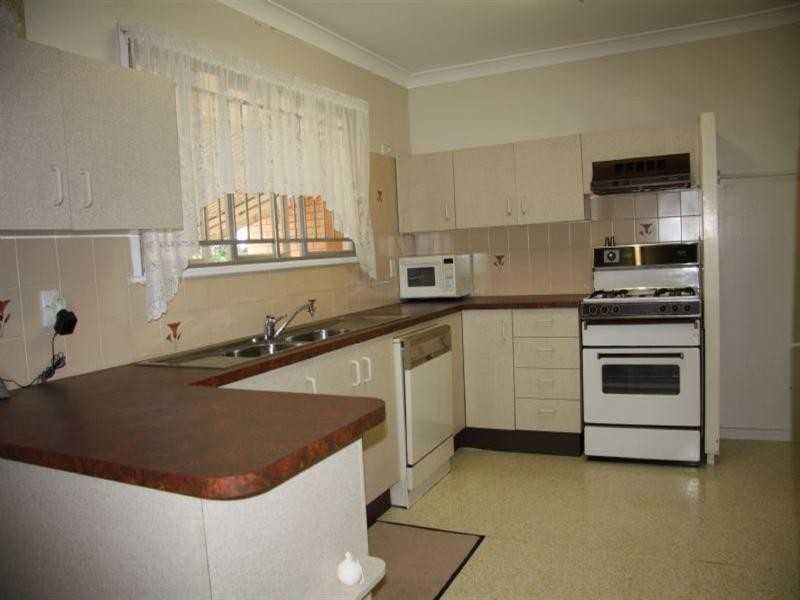 6 Fontaine Street, Stafford Heights QLD 4053