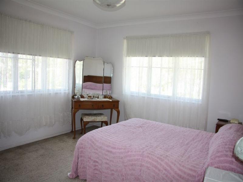 6 Fontaine Street, Stafford Heights QLD 4053