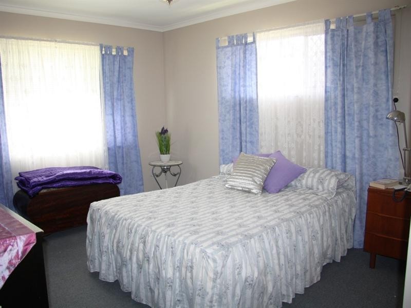10 Kuringal Drive, Ferny Hills QLD 4055