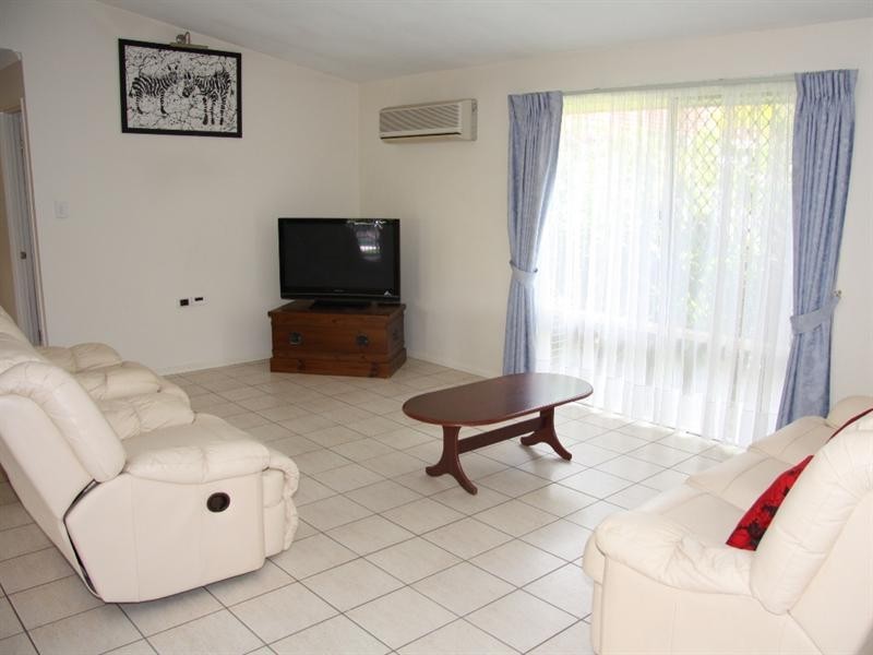 33 Kirralee Crescent, Upper Kedron QLD 4055