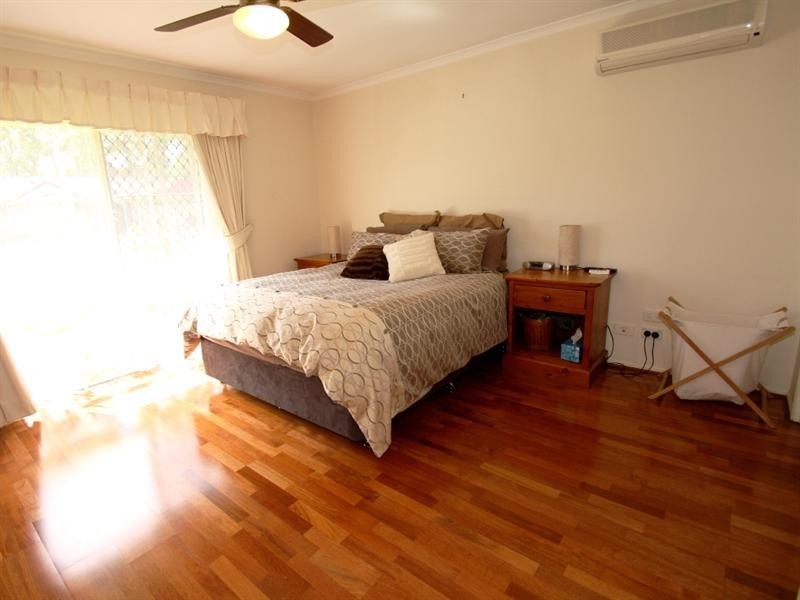 33 Kirralee Crescent, Upper Kedron QLD 4055