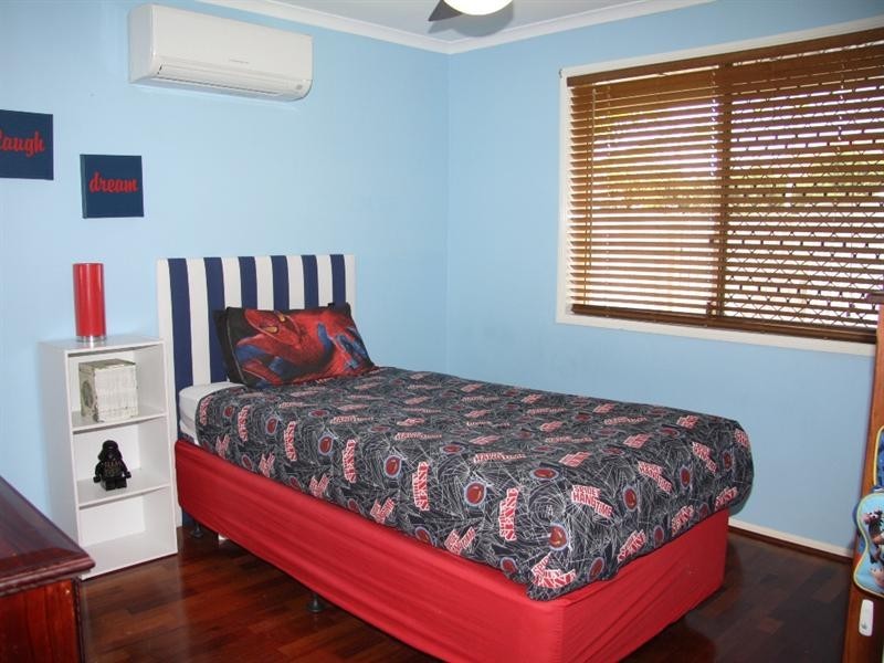 33 Kirralee Crescent, Upper Kedron QLD 4055