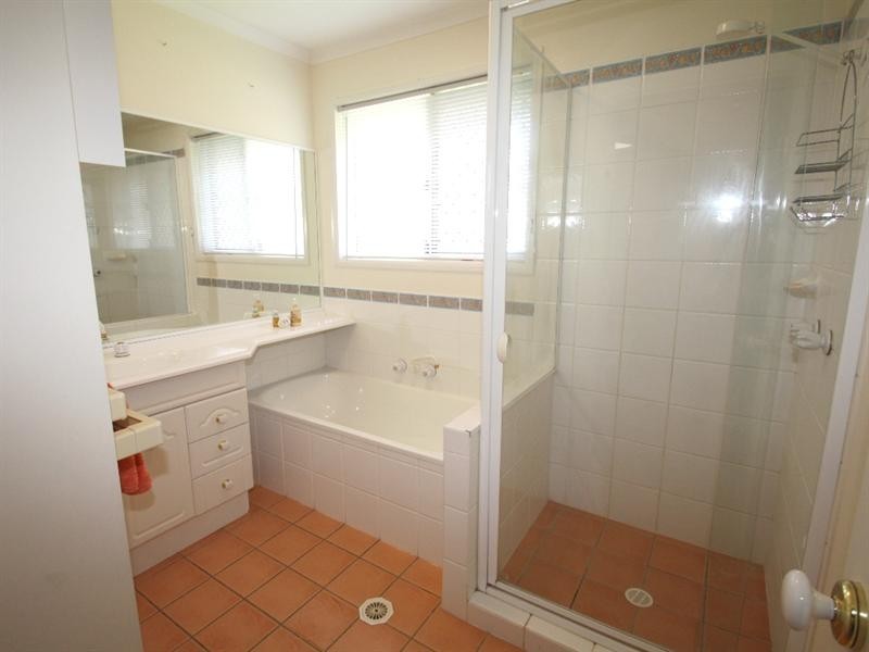 33 Kirralee Crescent, Upper Kedron QLD 4055