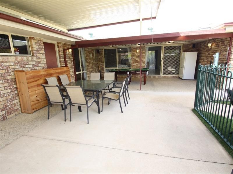 33 Kirralee Crescent, Upper Kedron QLD 4055