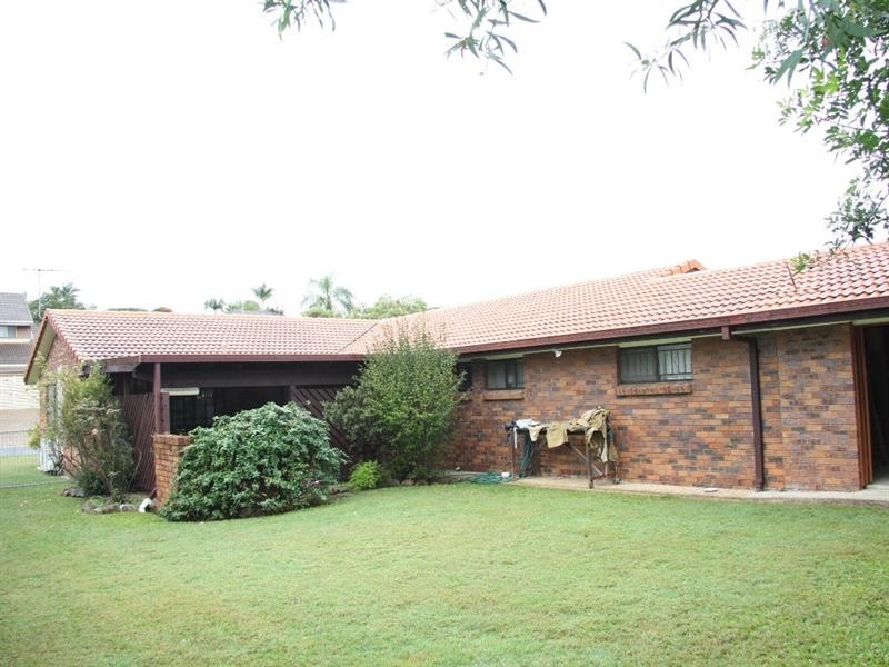 28 Lanchester Street, Stafford Heights QLD 4053