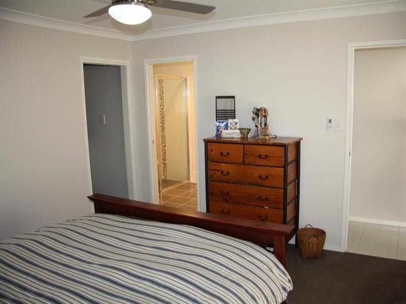 11 Creekside Court, Everton Hills QLD 4053