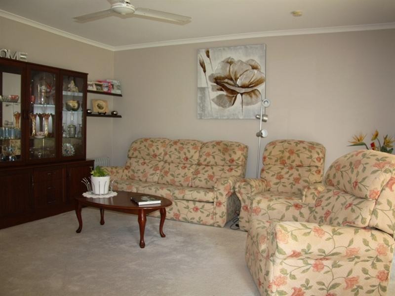 10 Kuringal Drive, Ferny Hills QLD 4055