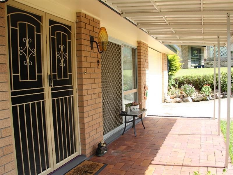 10 Kuringal Drive, Ferny Hills QLD 4055