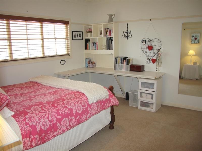 29 Bielby Road, Kenmore Hills QLD 4069