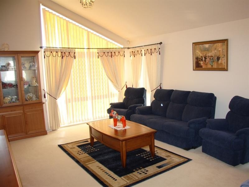 72 Streisand Drive, Mcdowall QLD 4053