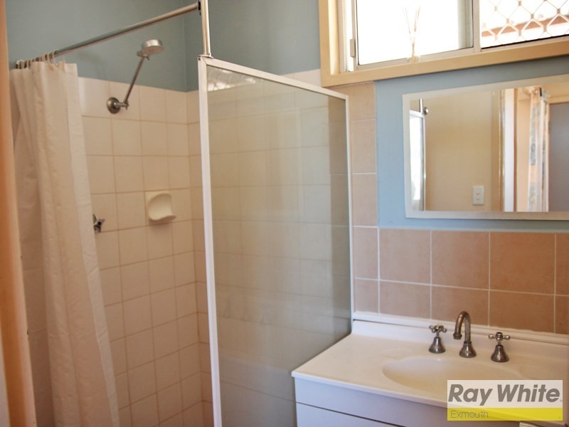 8 Clarke Place, Onslow WA 6710