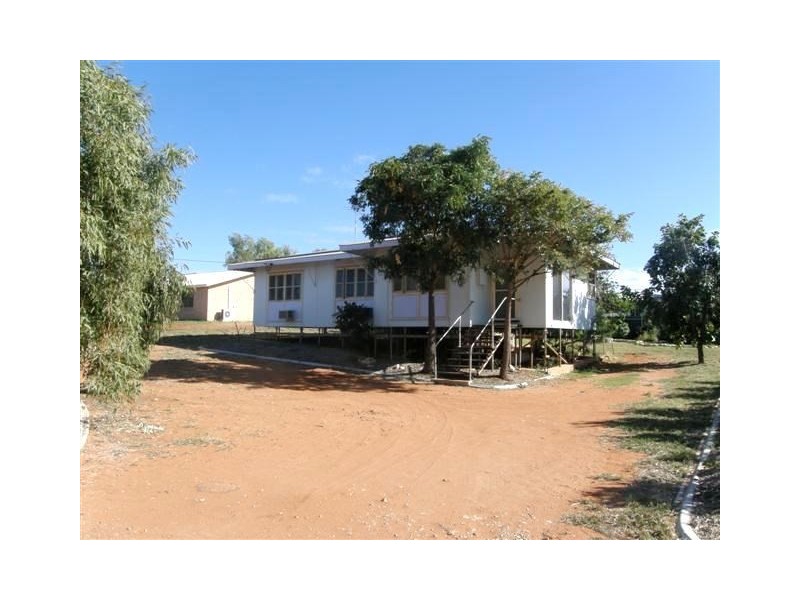 7 Fitzhardinge Street, Exmouth WA 6707